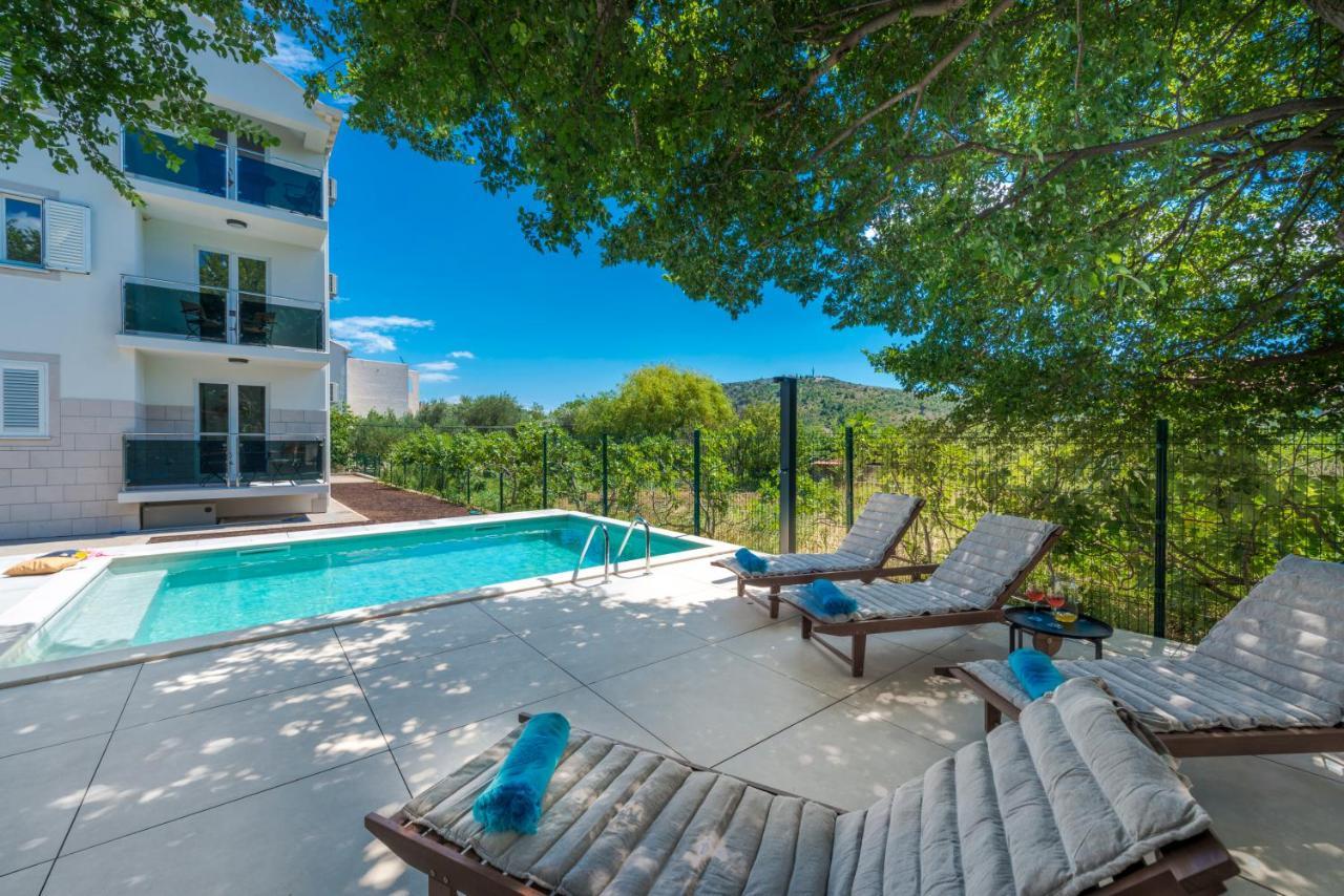 Villa Gold Residence 4 มลินี ภายนอก รูปภาพ